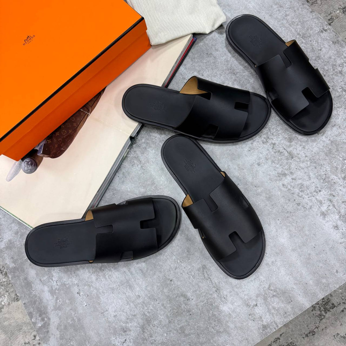 SUPER CLONE HERMES IZMIR SANDAL FULL LEATHER WITH FULL PACKAGING ETC SIZES 7 TO 12